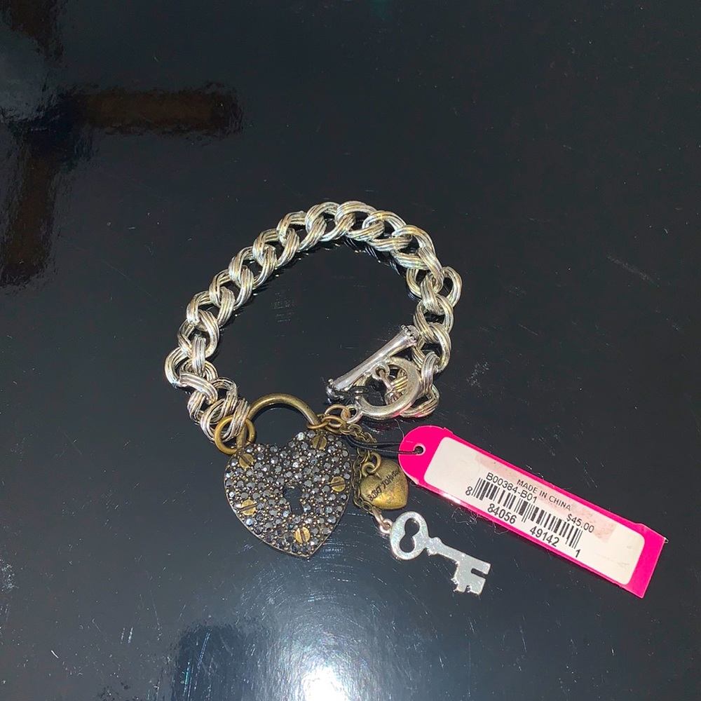NWT Betsey Johnson Crystal Bracelet